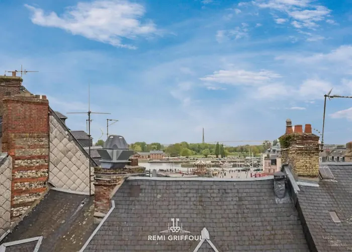 Apartment Magical Rooftop Views Historic Center 2 Guests Honfleur